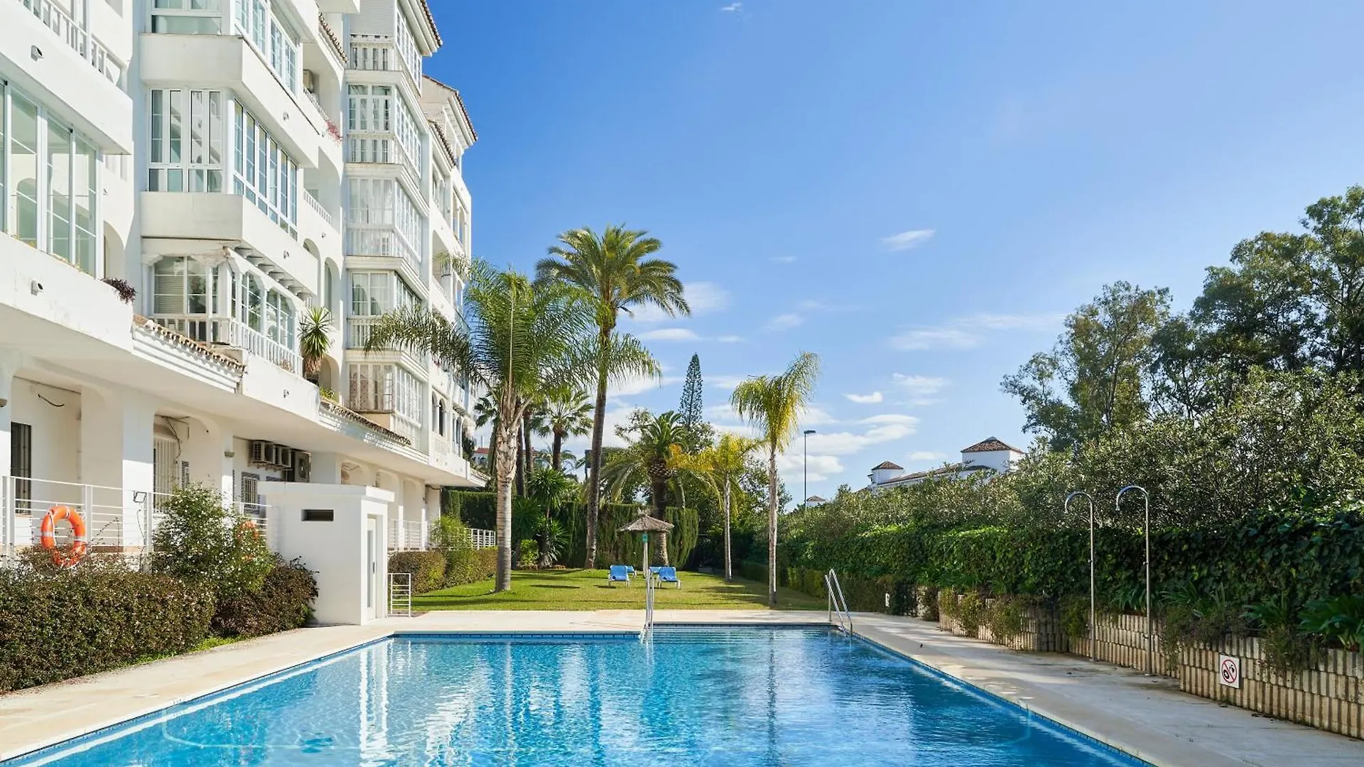 Marbella Banus Suites - Banus, Modern, Bright And Balcony