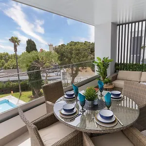 Luxury Brand New 2-bedroom Apartment, 3 Min Walk To The Beach! Marbella